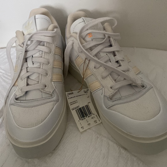 Adidas Forum Bonega Platform Sneaker - Picture 4 of 5